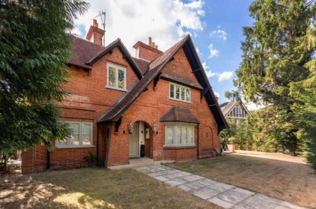 Wargrave £945,000