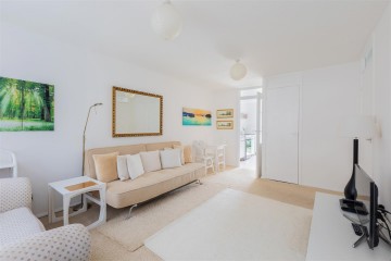 image of 16, Leaver Road