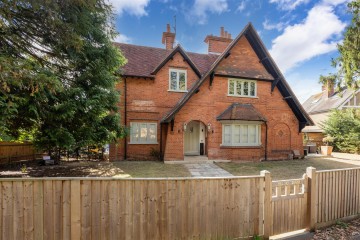 image of Corner House, School Hill