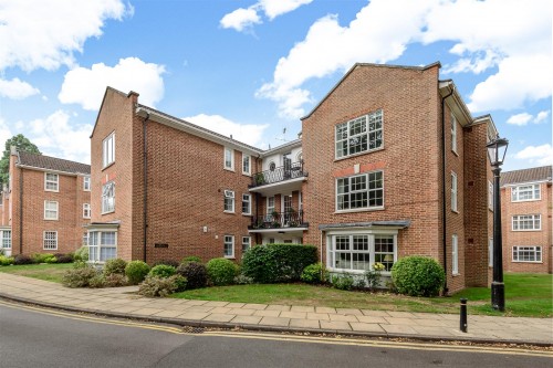 Arrange a viewing for Phyllis Court Drive, Henley-On-Thames