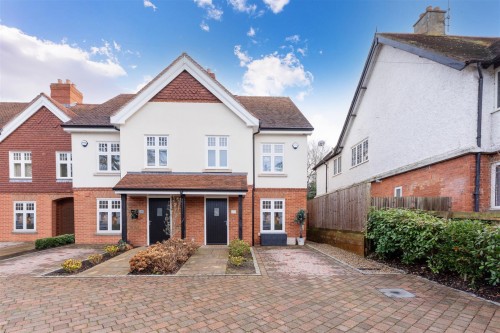 Arrange a viewing for 27 High Street, Wargrave