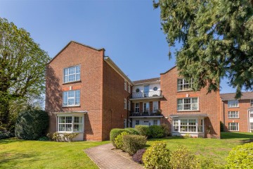 image of 41 Molyns House, Phyllis Court Drive