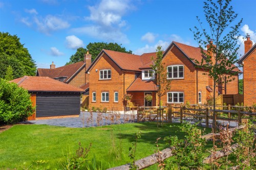 Arrange a viewing for Acrefield, Charvil Lane
