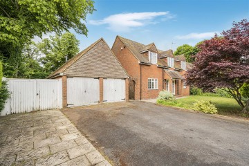 image of Hunters Lodge, Spring Lane