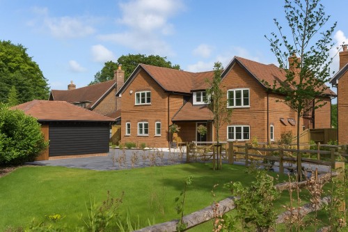 Arrange a viewing for Acrefield, Charvil Lane
