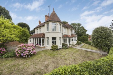 image of Lindisfarne, Peppard Lane, Henley-on-Thames