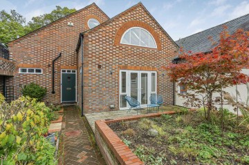 image of 7, Dashwood Court