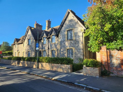 Arrange a viewing for Hill Road, Watlington