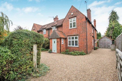 Arrange a viewing for Coronation Road, Littlewick Green, SL6