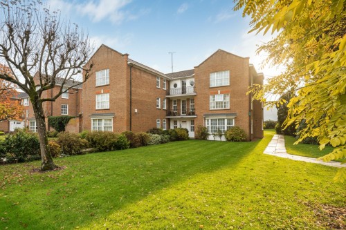 Arrange a viewing for Phyllis Court Drive, Henley-On-Thames, RG9
