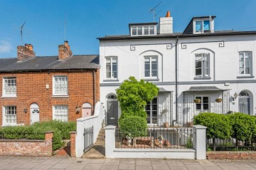 image of 24 Greys Hill, Henley-On-Thames